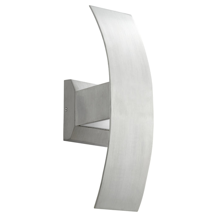 Quorum - 9721-16 - LED Wall Sconce - Curvo - Brushed Aluminum
