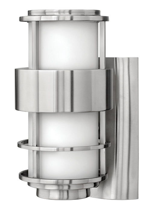 Hinkley - 1900SS - One Light Wall Mount - Saturn - Stainless Steel