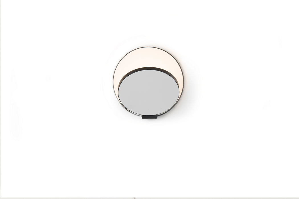 LED Wall Sconce from the Gravy collection in Metallic Black, Matte White finish